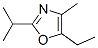 Oxazole, 5-ethyl-4-methyl-2-(1-methylethyl)-(9ci)Structure,102586-54-9Structure Oxazole, 5-ethyl-4-methyl-2-(1-methylethyl)-(9ci) Structure,102586-54-9Structure